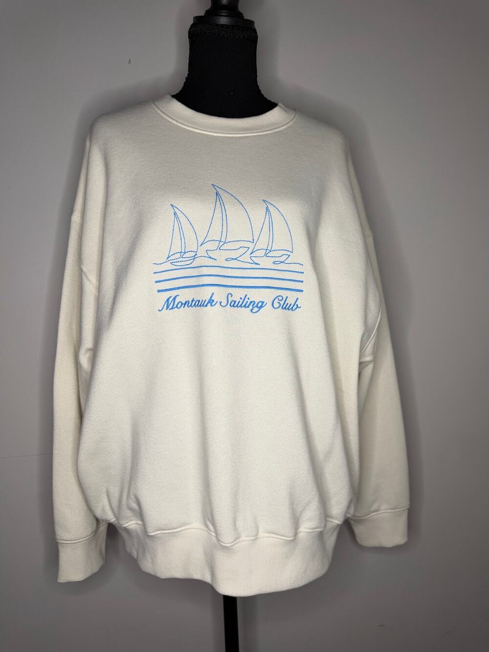 Wild Fable Montauk Sailing Club Embroidered Sweatshirt Cream Women’s M